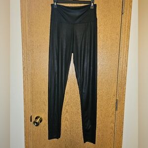 Black faux leather leggings size M/L